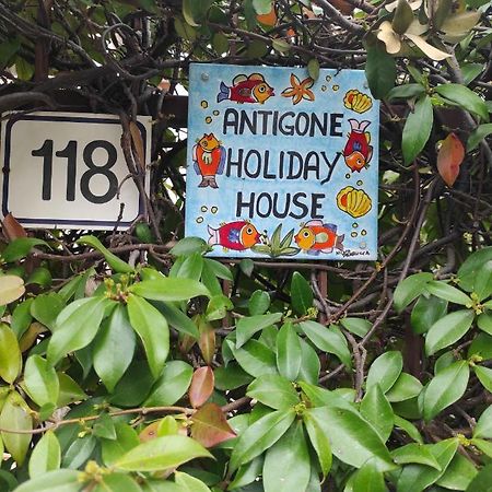 Antigone Holiday House Villa Мондело Екстериор снимка