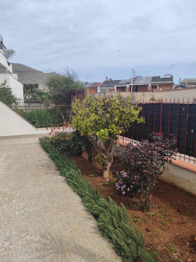 Antigone Holiday House Villa Мондело Екстериор снимка
